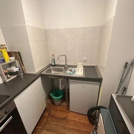 Typical Altbau In The Heart Of Wedding Daire