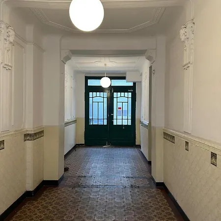 Typical Altbau In The Heart Of Wedding Lägenhet