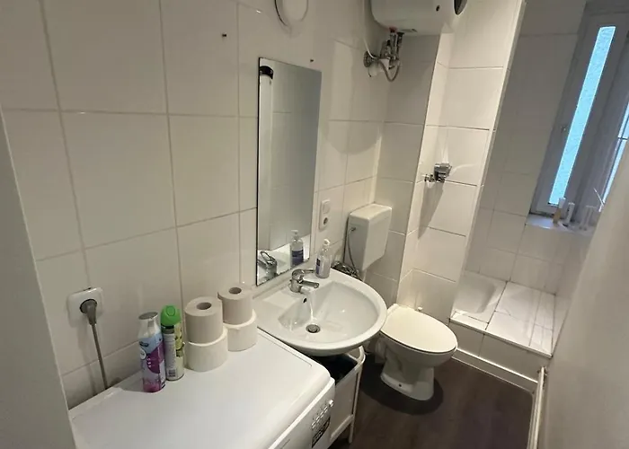 Typical Altbau In The Heart Of Wedding Apartmán