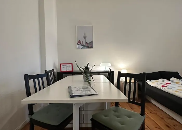 شقة Typical Altbau In The Heart Of Wedding برلين