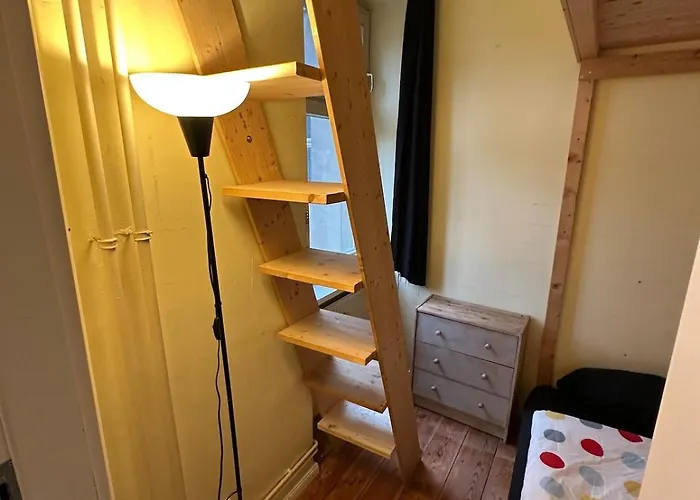 Typical Altbau In The Heart Of Wedding برلين