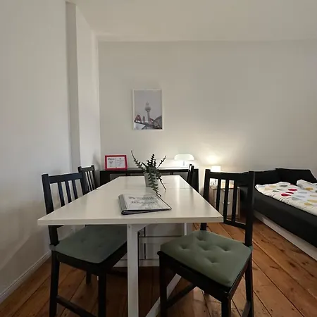 شقة Typical Altbau In The Heart Of Wedding برلين