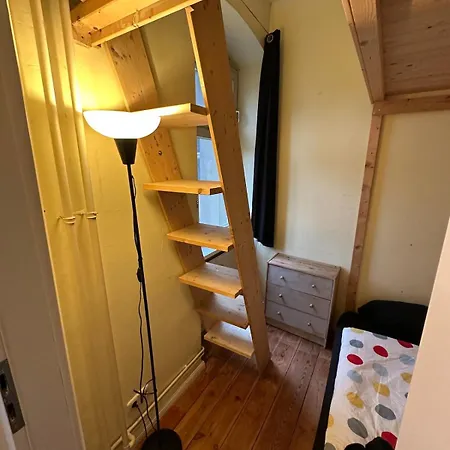 Typical Altbau In The Heart Of Wedding 베를린